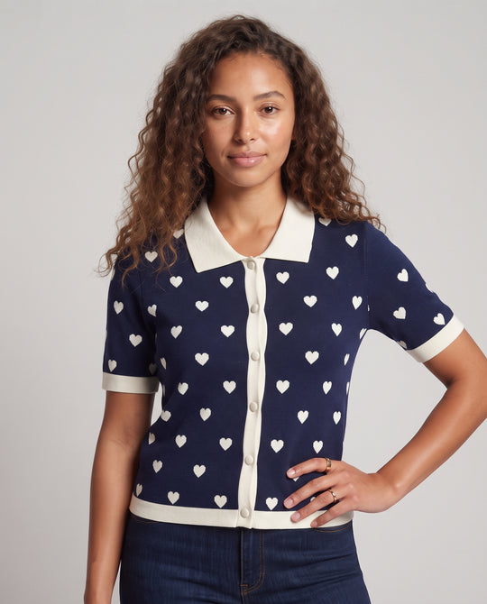 Damen Kurzärmelige Feinstrick-Cardigan im Poloshirt-Stil mit Herzjacquard Nord Taschen