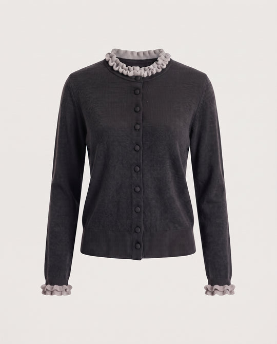 Damen Kurzgeschnittener Feinstrick-Cardigan mit Rüschenkragen und verdeckter Knopfleiste Nord Taschen