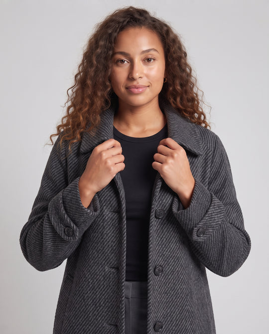 Damen langer Bouclé-Mantel mit geradem Schnitt und Hemdkragen Nord Taschen