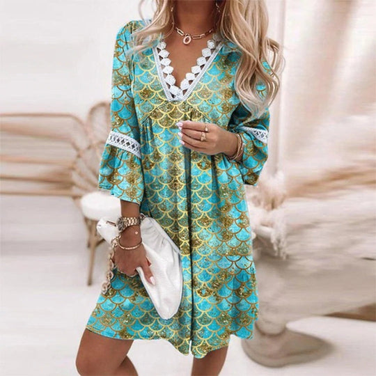 Besticktes V-Ausschnitt Kleid