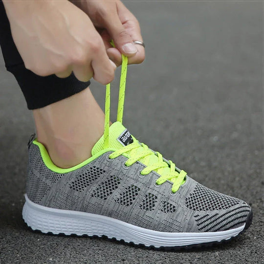 Leichte Turnschuhe aus Mesh