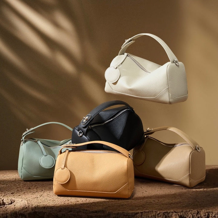 Nord Taschen | Genarbte Schultertasche mit Umhängegurt