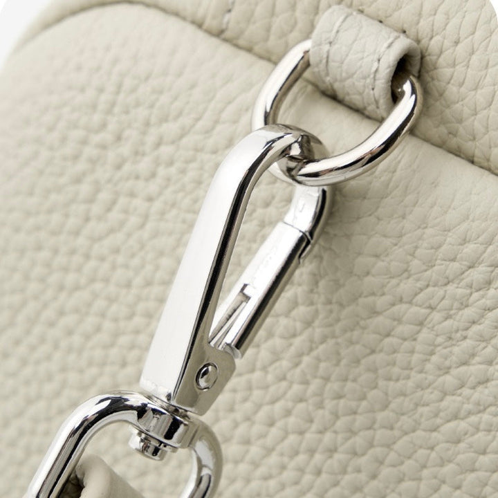 Nord Taschen | Genarbte Schultertasche mit Umhängegurt