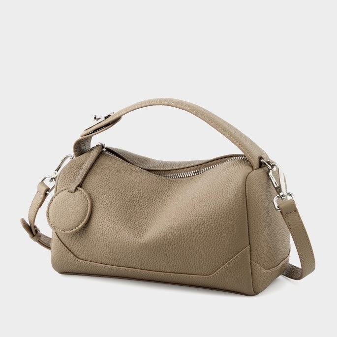 Nord Taschen | Genarbte Schultertasche mit Umhängegurt