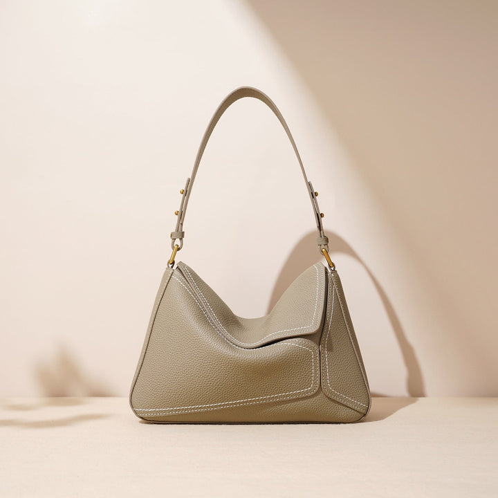 Nord Taschen | Damen Leder Schultertasche mit geometrischem, gepaneltem Klappdetail