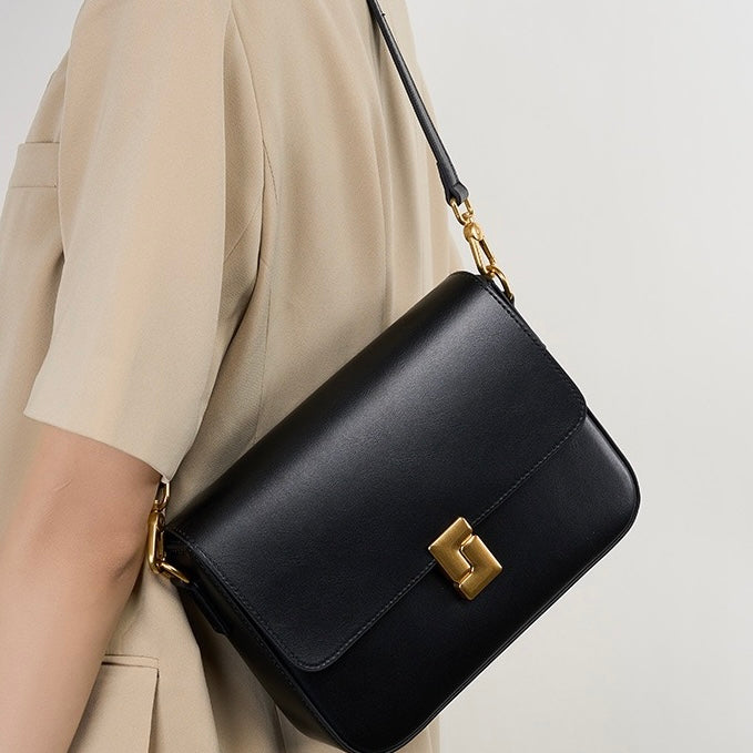 Nord Taschen | Damen Schultertasche mit goldener Drehverschluss-Schließe