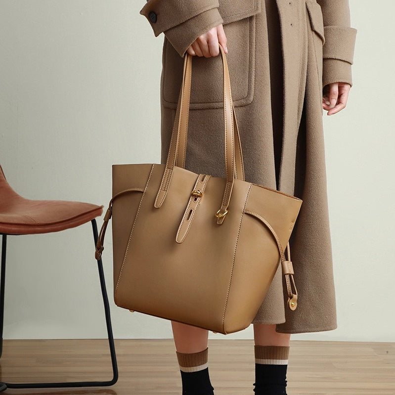 Nord Taschen | Damen Leder Tote Bag mit vintage Schloss Schnallen Detail
