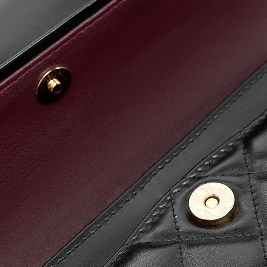 Nord Taschen | Gepolsterte Ketten-Crossbody-Tasche, klassische Schultertasche mit Drehverschluss