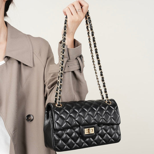 Nord Taschen | Gepolsterte Ketten-Crossbody-Tasche, klassische Schultertasche mit Drehverschluss