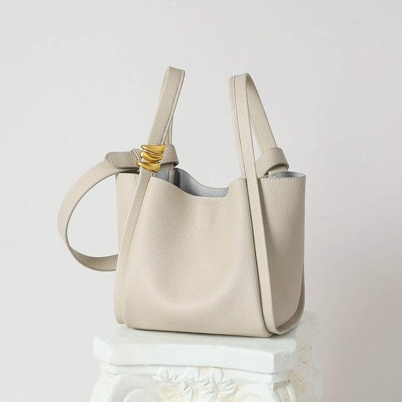 Nord Taschen | Damen Bucket Bag Kleine Schultertasche mit Goldring-Detail & Innenbeutel