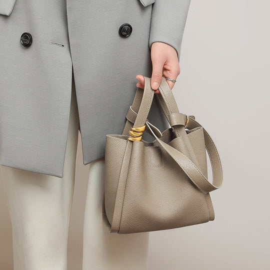 Nord Taschen | Damen Bucket Bag Kleine Schultertasche mit Goldring-Detail & Innenbeutel