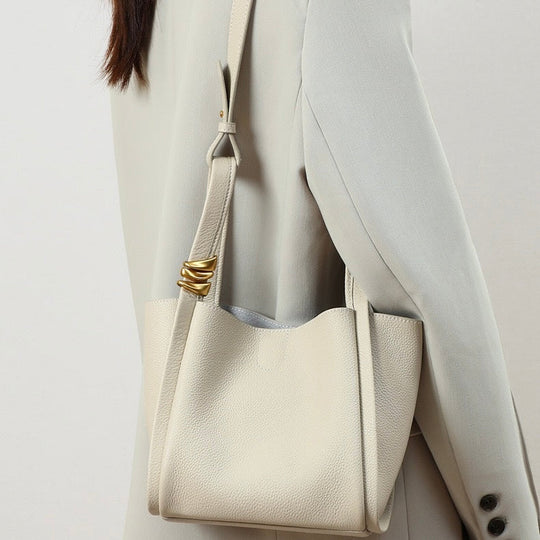 Nord Taschen | Damen Bucket Bag Kleine Schultertasche mit Goldring-Detail & Innenbeutel