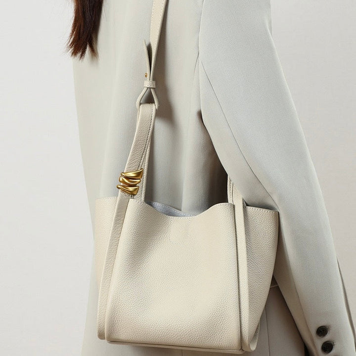 Nord Taschen | Damen Bucket Bag Kleine Schultertasche mit Goldring-Detail & Innenbeutel