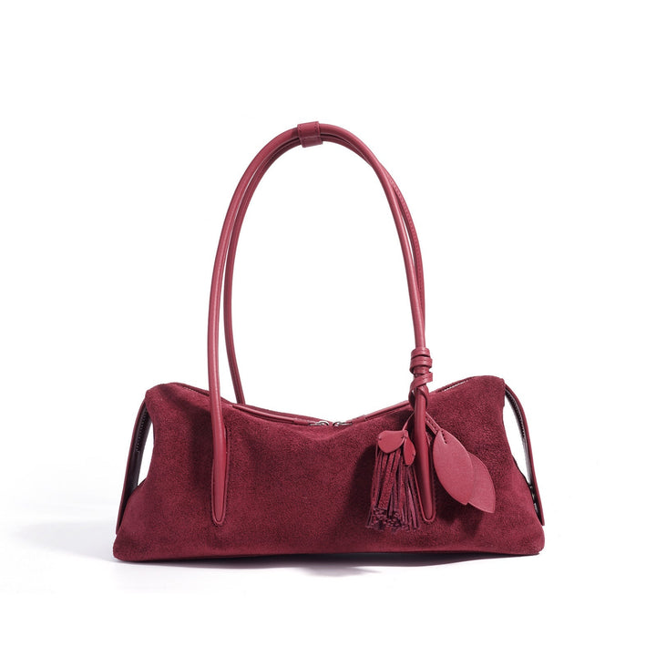 Nord Taschen | Damen Schultertasche mit Quaste und Blattanhänger Detail