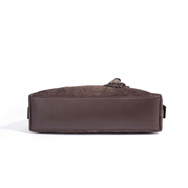 Nord Taschen | Damen Schultertasche mit Quaste und Blattanhänger Detail