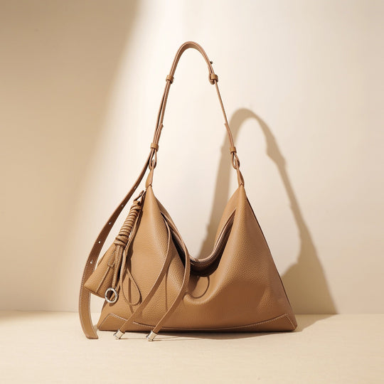 Nord Taschen | Damen Leder Hobo Tasche mit geknotetem Riemen & Quasten Detail