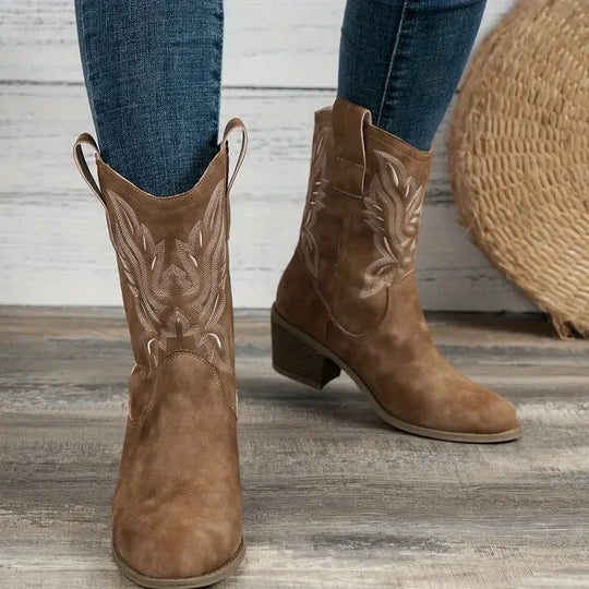 Coole schicke Cowboy-Stiefel