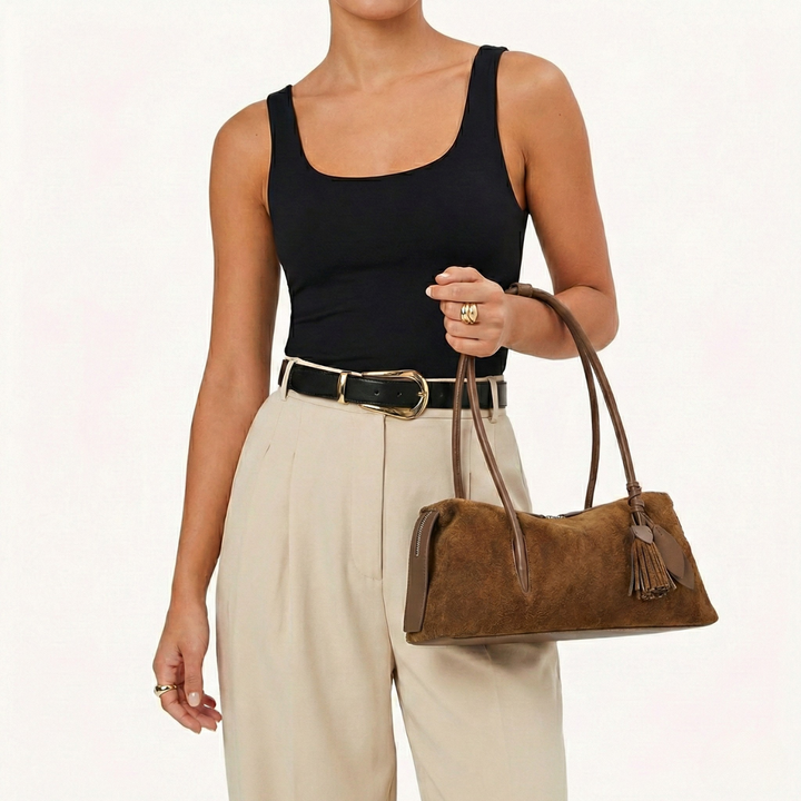 Nord Taschen | Damen Schultertasche mit Quaste und Blattanhänger Detail
