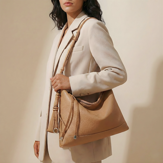 Nord Taschen | Damen Leder Hobo Tasche mit geknotetem Riemen & Quasten Detail