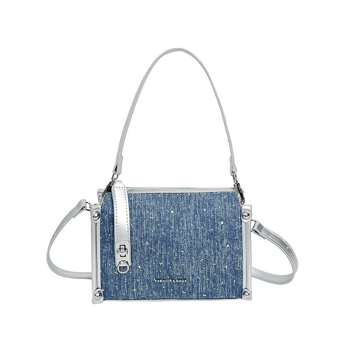 Damen Umhängetasche aus hochwertigem Denim mit verspieltem Anhänger Nord Taschen