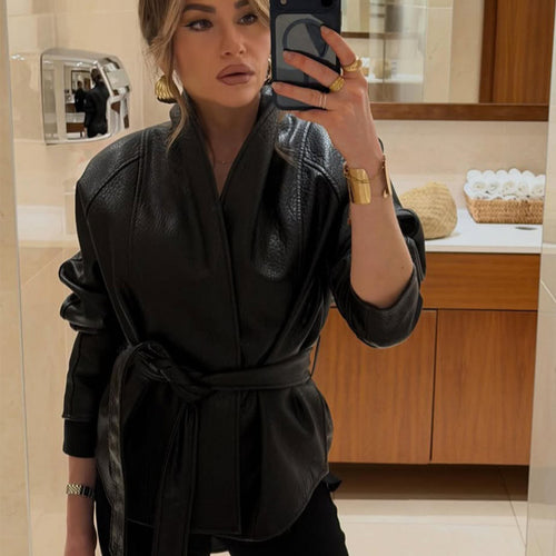 Damen Taillierte Lederjacke mit Wickelgürtel und Kimono-Kragen Nord Taschen