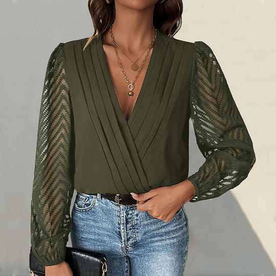 Damen Elegante Wickelbluse mit plissiertem V-Ausschnitt und transparenten Chevron-Ärmeln Nord Taschen