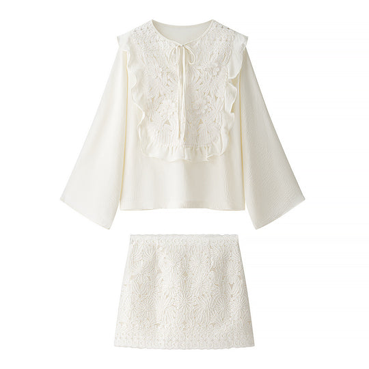 Damen Romantische Bluse mit floraler Stickerei, Volant-Bib und weiten Glockenärmeln Nord Taschen