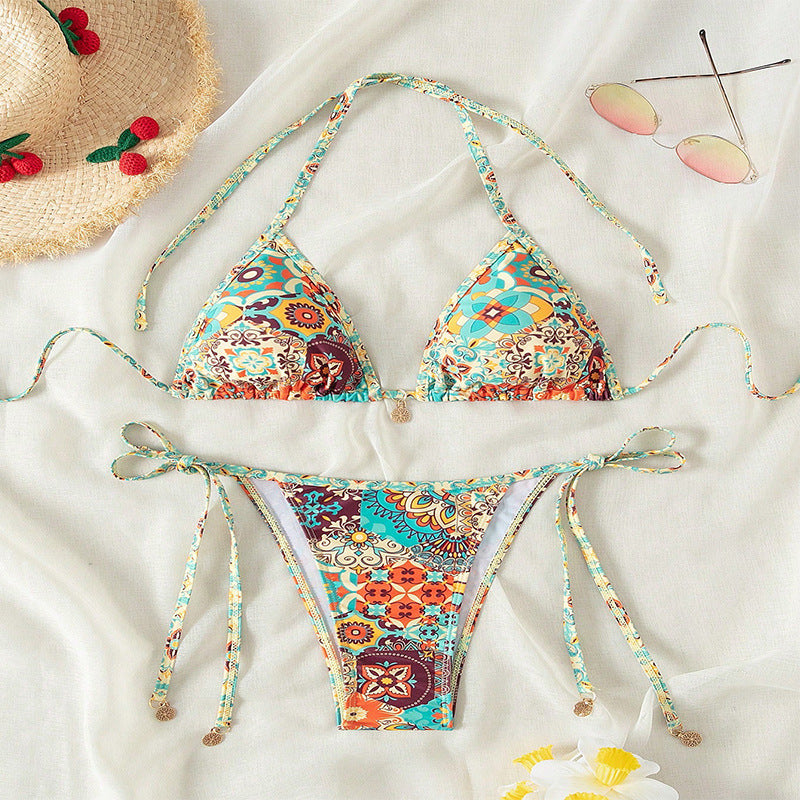Damen Triangel-Bikini mit verspieltem Design und verstellbaren Bändern Nord Taschen