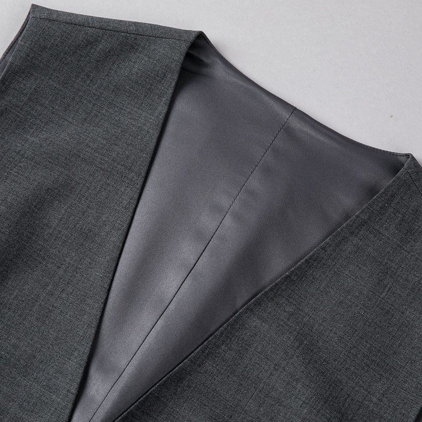 Damen Taillierte ärmellose Anzugweste mit dezenter V‑Front und Paspeltaschen Nord Taschen