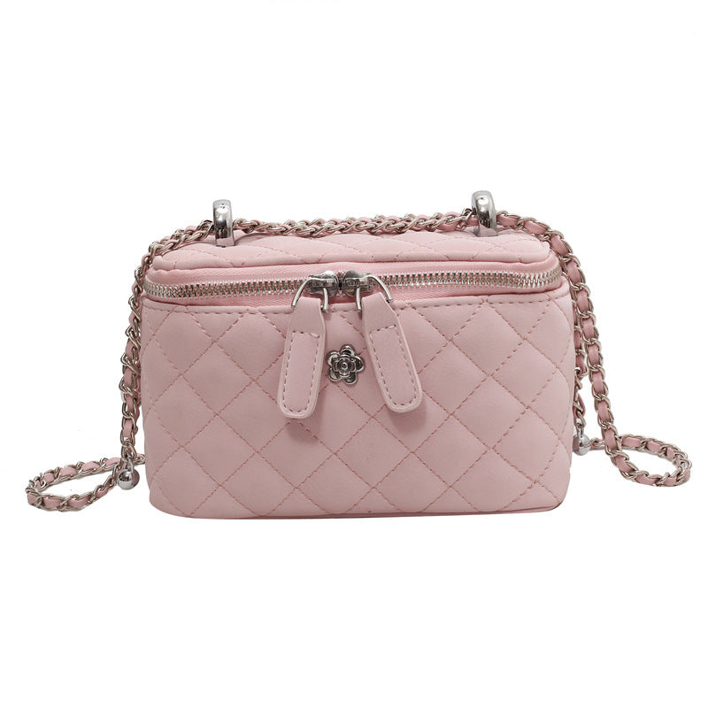 Damen Umhängetasche mit zeitgemäßer Steppung und elegantem Reißverschluss Nord Taschen