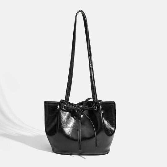 Damen Beuteltasche mit modischem Kordelzug und glänzender Oberfläche Nord Taschen