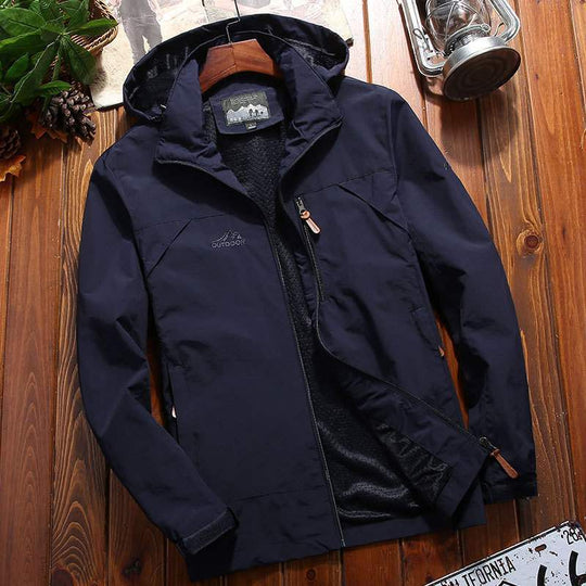 Herren Softshell‑Funktionsjacke mit Kapuze, atmungsaktiver Fleece‑Innenlage und verdeckten Reißverschlusstaschen Nord Taschen