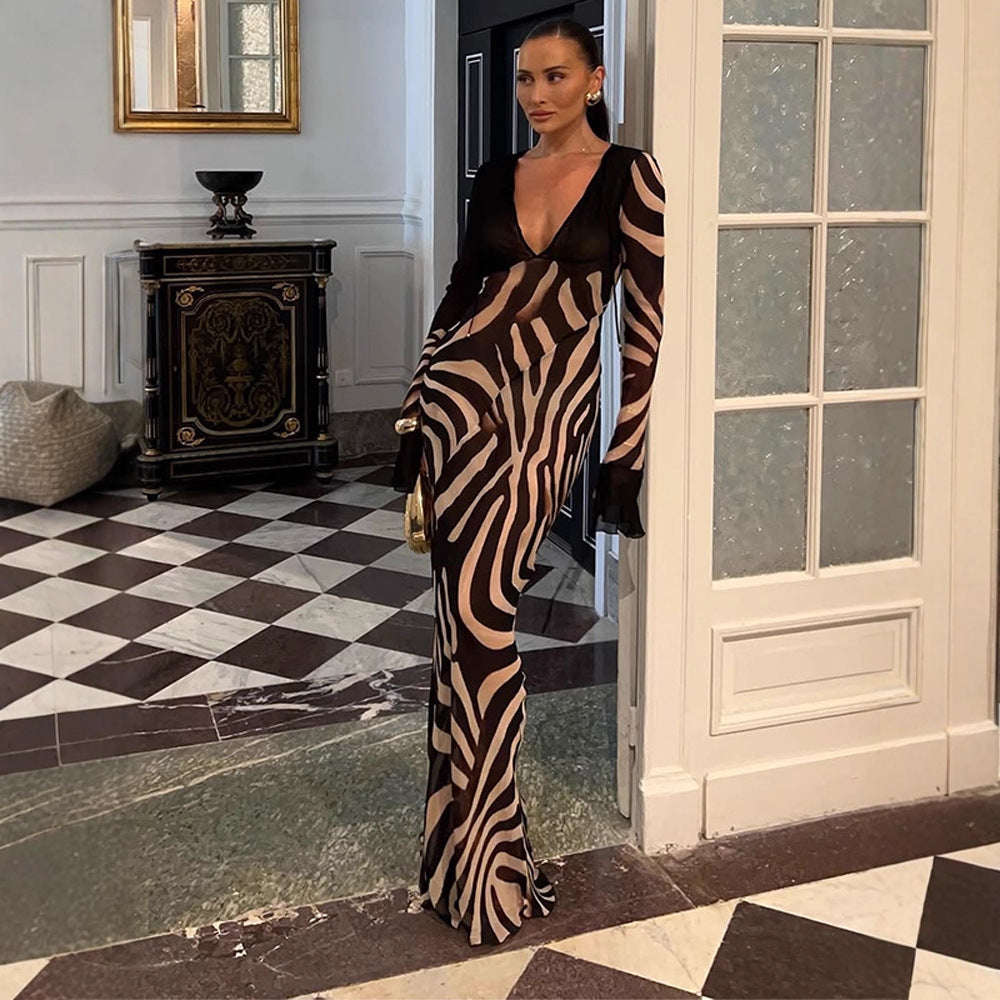 Damen figurbetontes Mesh‑Maxikleid mit tiefem V‑Ausschnitt & grafischem Zebra‑Print Nord Taschen