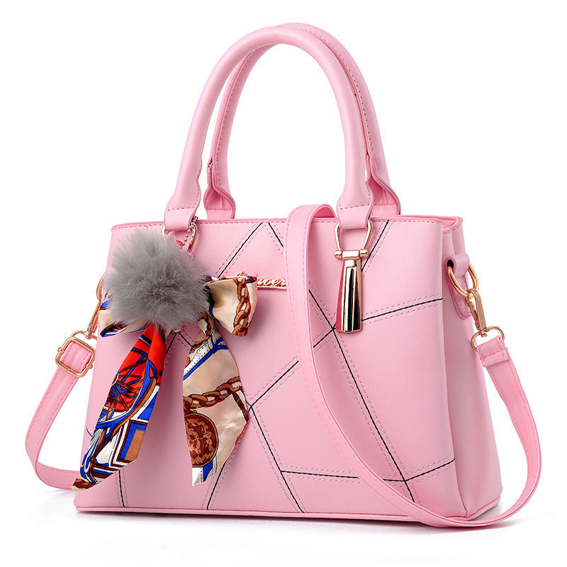 Damen Handtasche mit elegantem geometrischem Design und verspieltem Schal Nord Taschen