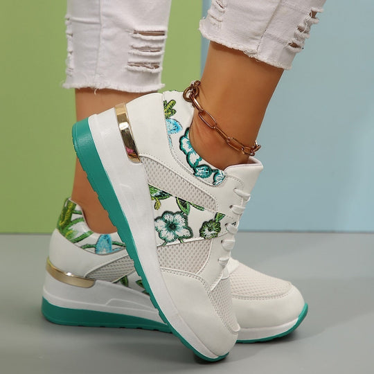Damen Sneakers mit floralen Applikationen und dämpfender Sohle Nord Taschen
