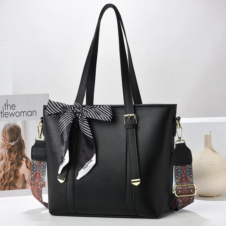 Damen Handtasche mit eleganter Form und praktischen Trageoptionen Nord Taschen