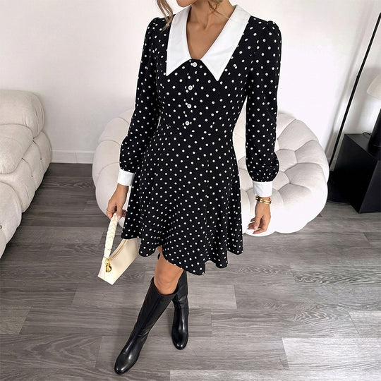 Damen Tailliertes A-Linien Minikleid mit Polka‑Dot, spitzem Kontrastkragen und Manschetten Nord Taschen