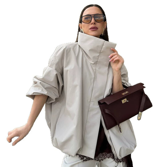 Damen Boxy-Kurzsteppjacke mit hohem asymmetrischem Stehkragen Nord Taschen