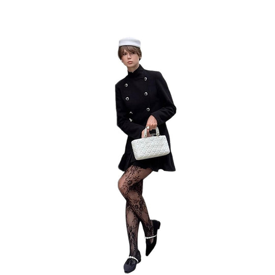 Damen Taillierter Double‑Breasted Kurzblazer mit Stehkragen, Volant-Saum und Herzknopf‑Detail Nord Taschen