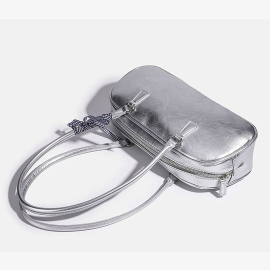 Damen Clutch mit glänzender Oberflächenstruktur und dekorativem Schleifenakzent Nord Taschen