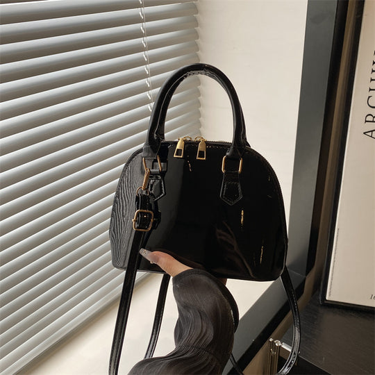 Damen Handtasche mit glänzender Oberfläche und abnehmbarem Schulterriemen Nord Taschen