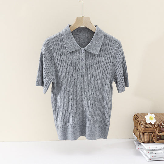 Damen Kurzärmeliges Strick-Poloshirt mit Zopfmuster und Knopfleiste Nord Taschen