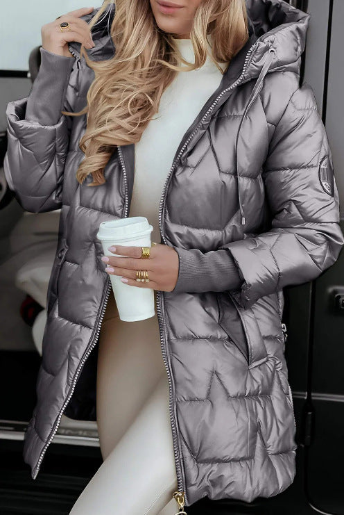 Damen Glänzende Steppjacke mit Kapuze, Kordelzug und leicht tailliertem Schnitt Nord Taschen