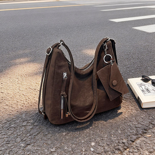 Damen Hobo-Tasche aus hochwertigem Kunstleder mit elegantem Kettenverschluss Nord Taschen