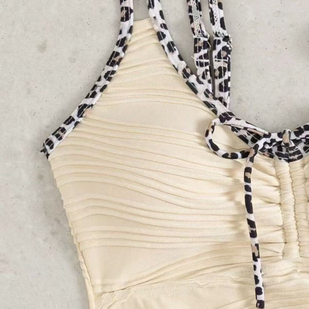 Damen Tankini mit gerafftem Oberteil und verspieltem Kordelzug