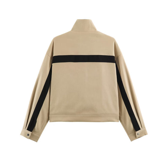 Unisex Kurz geschnittene Trackjacke mit Stehkragen, Kontraststreifen und Reißverschluss Nord Taschen