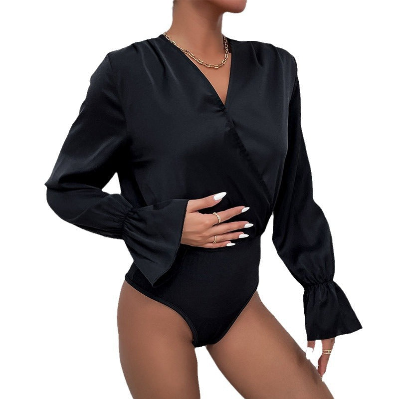 Damen Satin-Body mit Wickel-V-Ausschnitt, tailliertem Rippbund und Volantärmeln Nord Taschen
