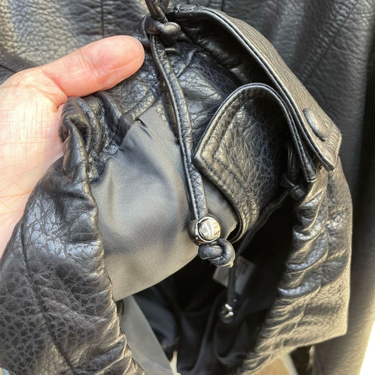 Damen Kurze Lederjacke mit strukturierter Narbung, Stehkragen und Tunnelzugbund Nord Taschen