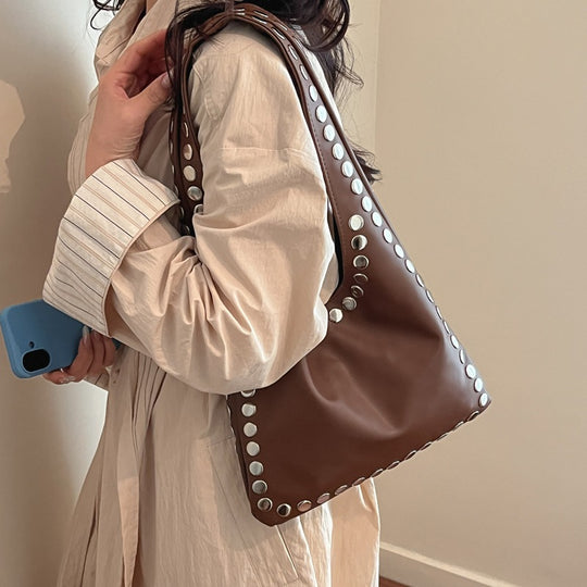 Damen Umhängetasche mit modischem Metallnieten-Design Nord Taschen