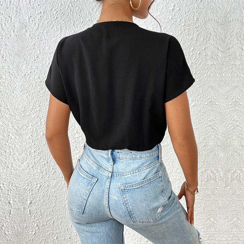 Damen Body mit eleganter Wickeloptik und kurzen Ärmeln